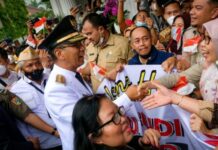 Selang Sehari, Warga dan ASN DKI Sambut Antusias Heru Budi Hartono dan Lupakan Anis Baswedan