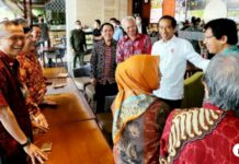 Saat Presiden Joko Widodo jumpa Teman Kuliah di UGM dengan Hangat menjawab Isu Ijazah Palsu