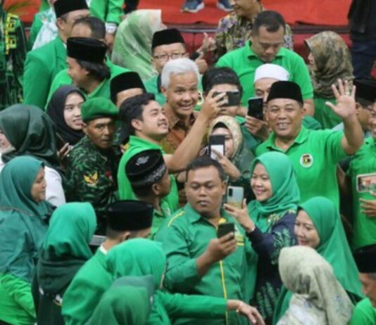 Diteriaki Presiden Rambut Putih, Kader PPP Jawa Tengah Antusias Menyambut Ganjar Pranowo