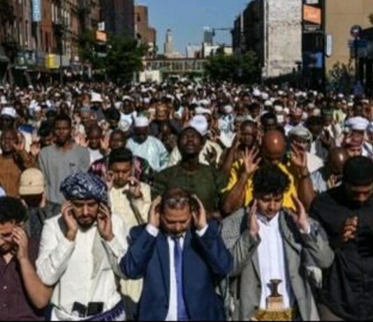 Dalil Dianjurkannya Menghadiri Shalat Berjamaah Shubuh dan Isya