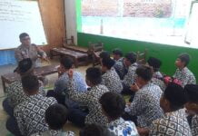 Antisipasi Aksi Perundungan, Anggota Polsek Kandanghaur Mendatangi MTs. N 4 dan Kumpulkan Siswanya
