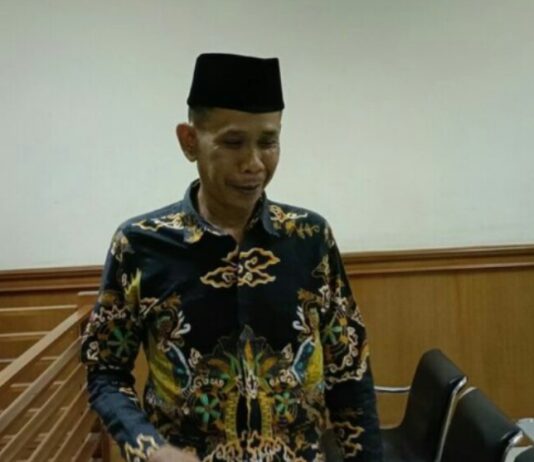 Gunakan Dana Desa Sebanyak Rp 988 Juta, Kades Aklani Bersama Perangkatnya Tiap Hari Karaoke