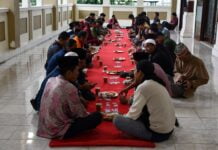 Kegiatan Buka Bersama banyak Mudharatnya, maka Tinggalkanlah!
