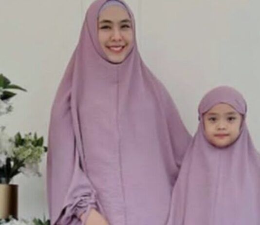 Inilah Delapan Adab Berpakaian sesuai Sunnah yang Wajib Diamalkan Seorang Muslim