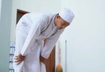 Nabi Shallallahu ‘alaihi wa sallam Memerintahkan: “Sempurnakanlah Ruku’ dan Sujud Kalian!”