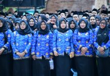 Ketika Alun-alun Indramayu Dihiasi Ribuan Wajah Bahagia dan Berseri